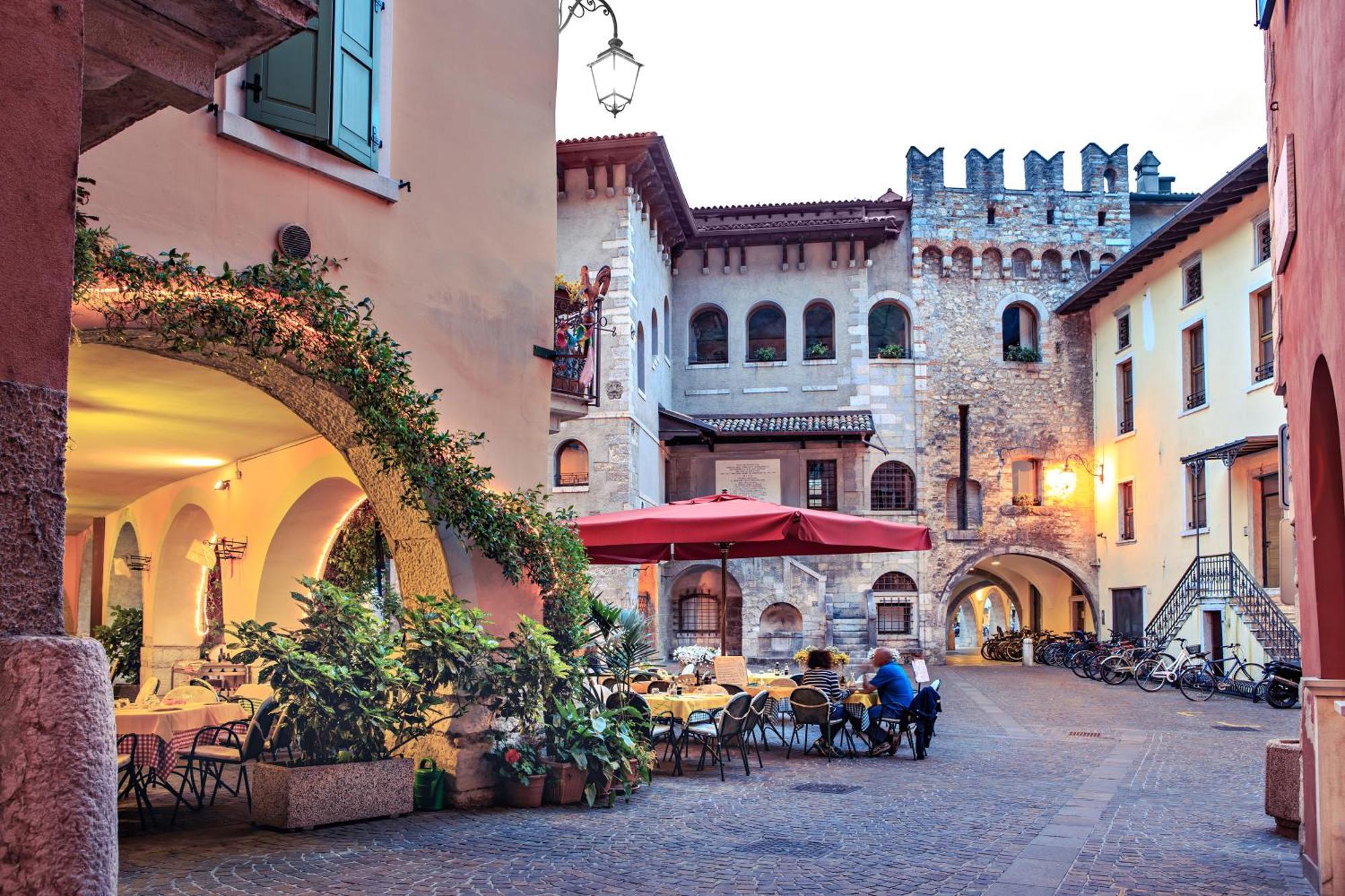 Residenza Rocca Del - Happy Apartment